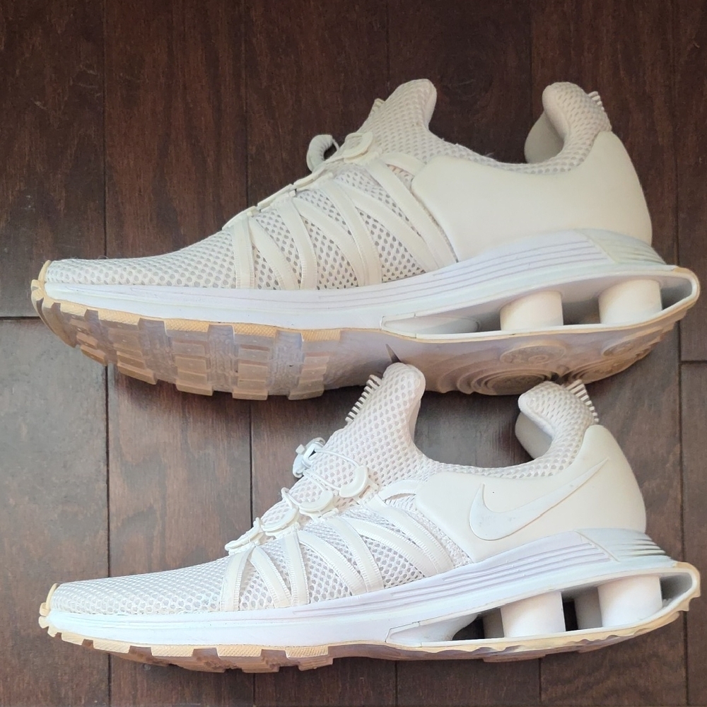 Nike Shox Gravity Triple White - Picture 2 of 8